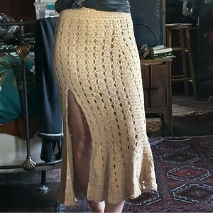 Chasing Unicorns Feels Like Love skirt. Small